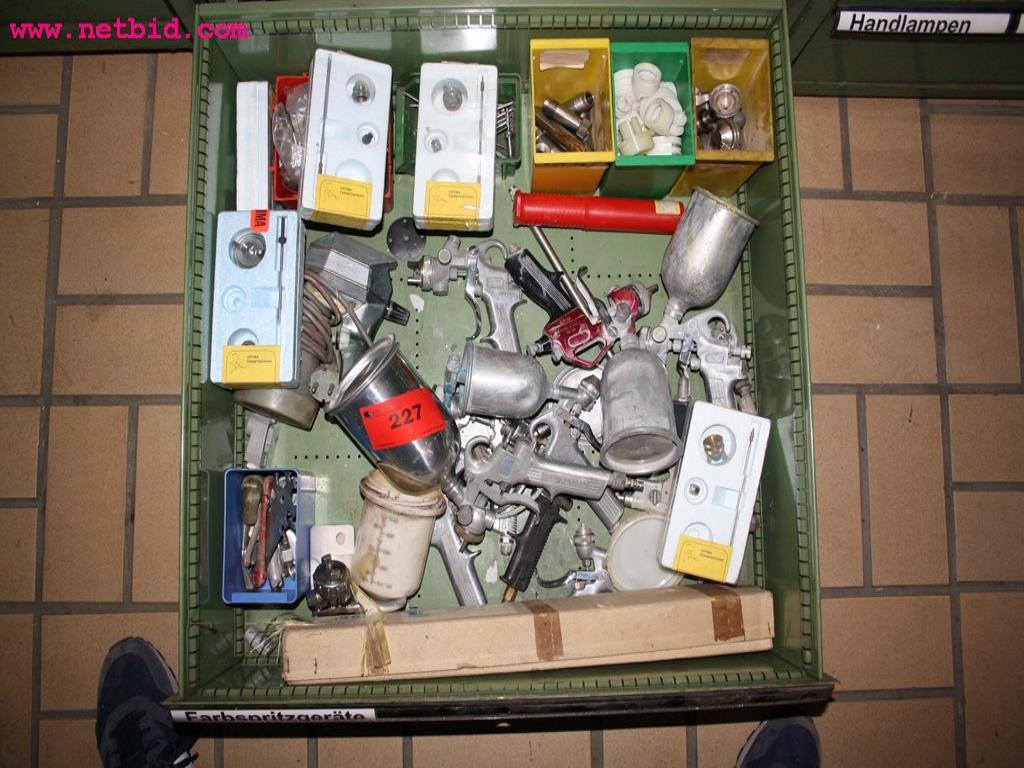 
Máquinas bem conservadas a partir de uma resolução de oficina<br>-3