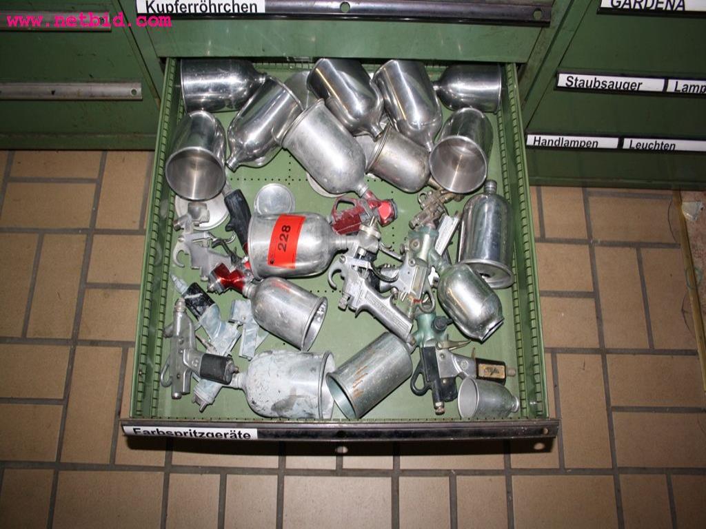 
Máquinas bem conservadas a partir de uma resolução de oficina<br>-1