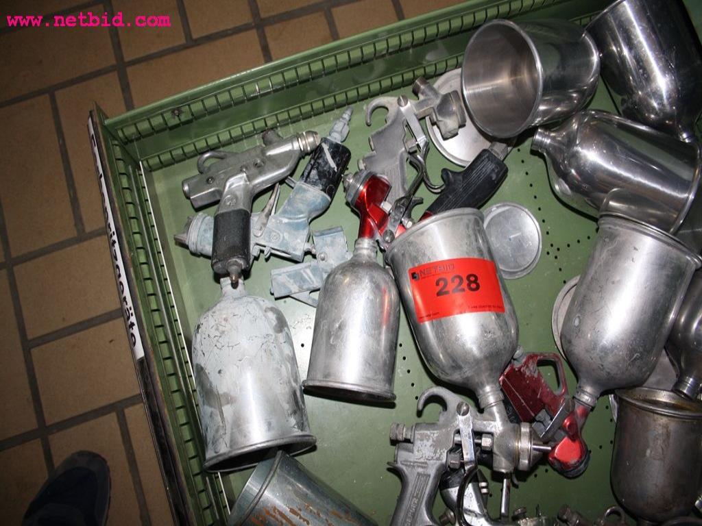 
Máquinas bem conservadas a partir de uma resolução de oficina<br>-2