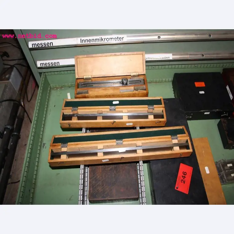 Machines et accessoires provenant de la liquidation d'une entreprise<br>.-5