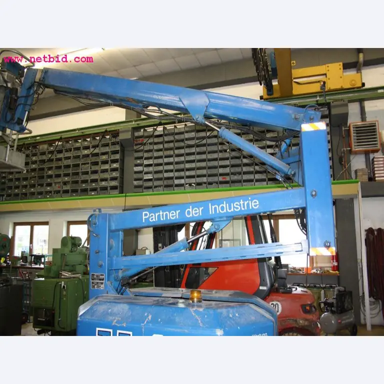 Machines et accessoires provenant de la liquidation d'une entreprise<br>.-6