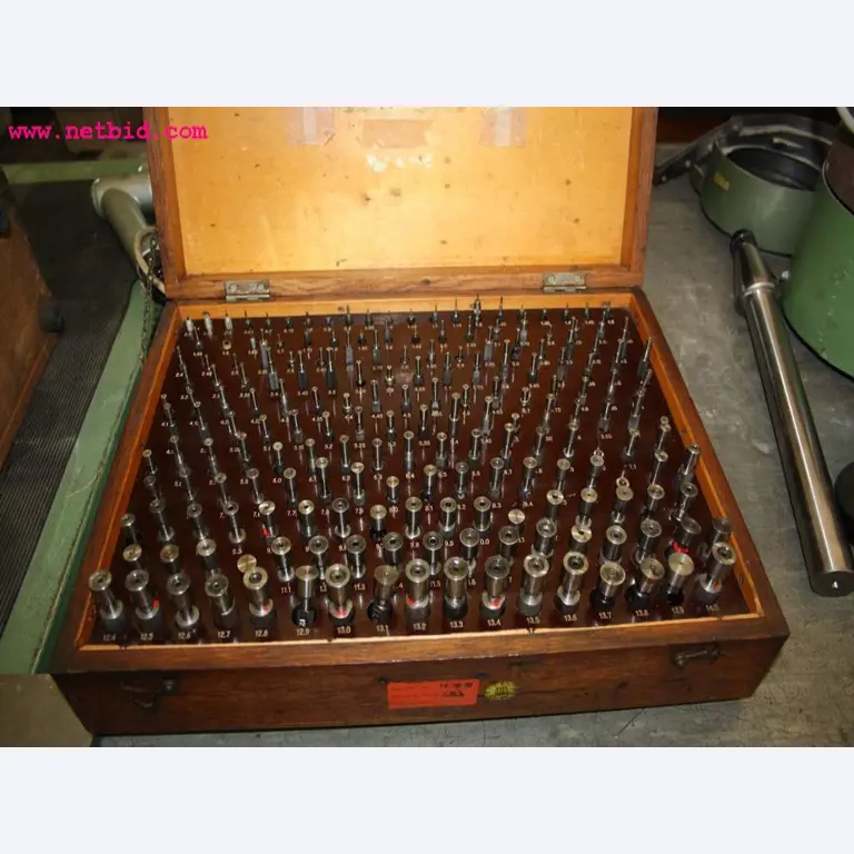 well-maintained machines from a workshop liquidation<br> -1