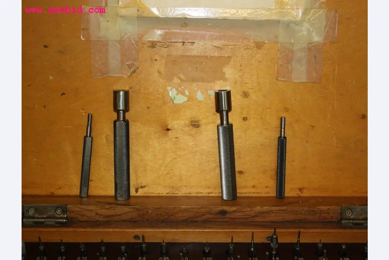 well-maintained machines from a workshop liquidation<br> -2