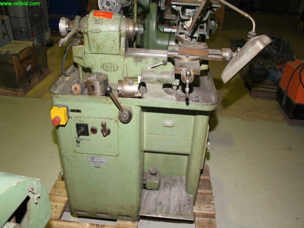 
Máquinas bem conservadas a partir de uma resolução de oficina<br>-3