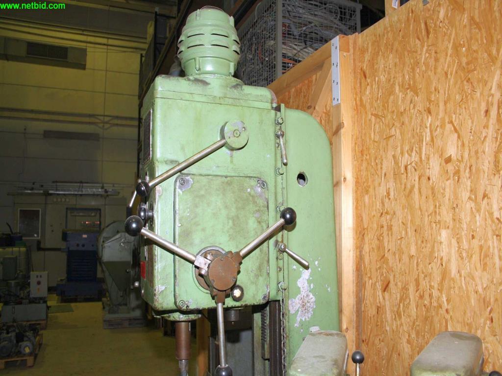 
Máquinas bem conservadas a partir de uma resolução de oficina<br>-5