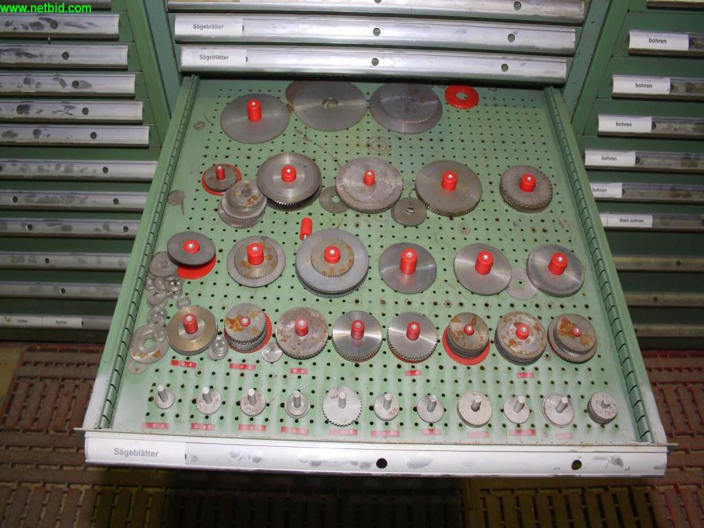 
machines bien entretenues provenant de la liquidation d'un atelier<br>.-12