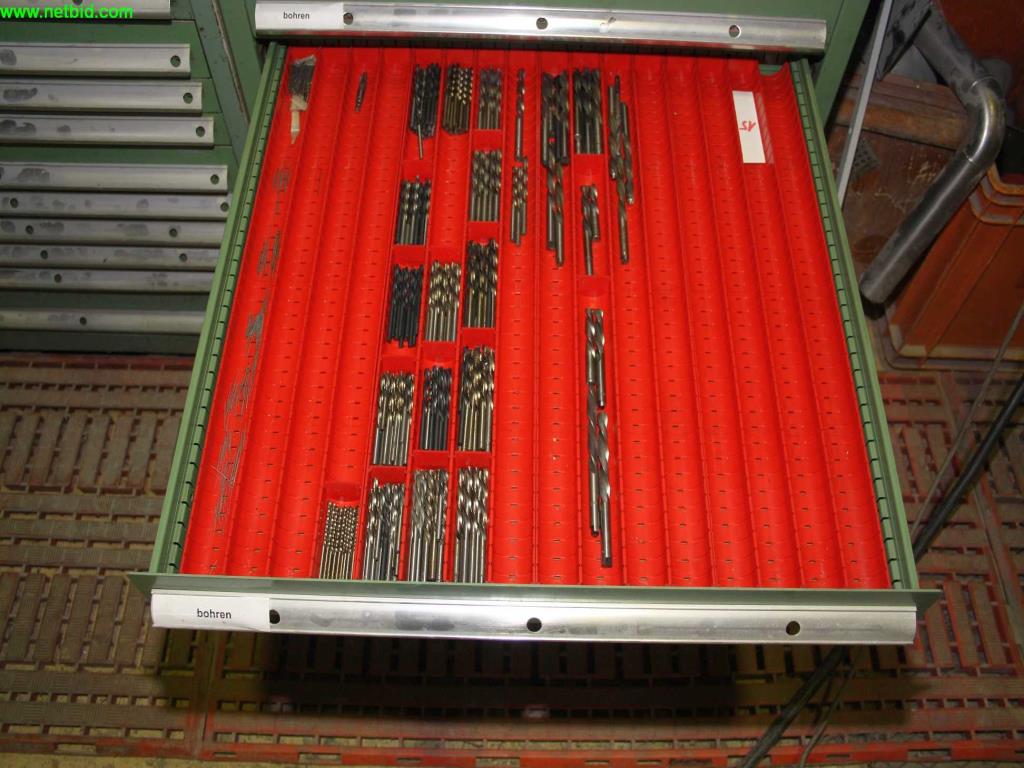 
machines bien entretenues provenant de la liquidation d'un atelier<br>.-10