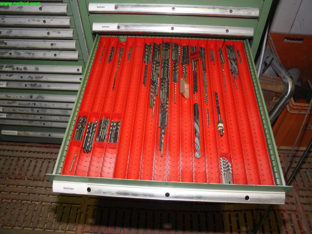 
machines bien entretenues provenant de la liquidation d'un atelier<br>.-8