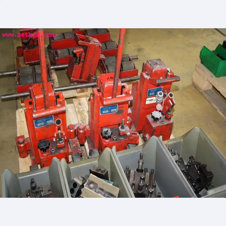 Máquinas e acessórios provenientes da liquidação de uma empresa<br>-3