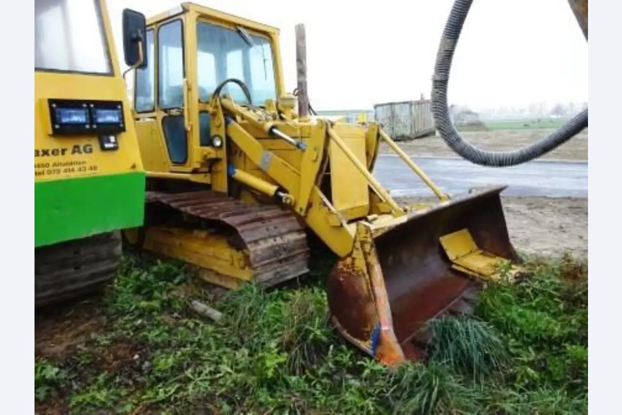 Construction Vehicles, Crawler, Wheel Loader<br><font size="2"> In collaboration with Gläsener + Schmidt GmbH
</font>
-8