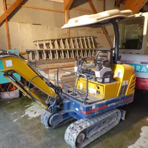 Miniexcavadora IHI 1.6MB