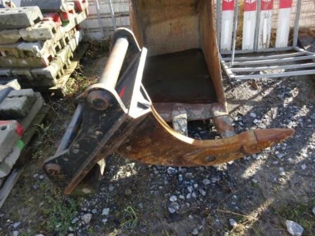 Veículos de construção, escavadoras de lagartas, carregadoras de rodas<br><font size="2"> Em cooperação com a Gläsener + Schmidt GmbH
</font>

-1