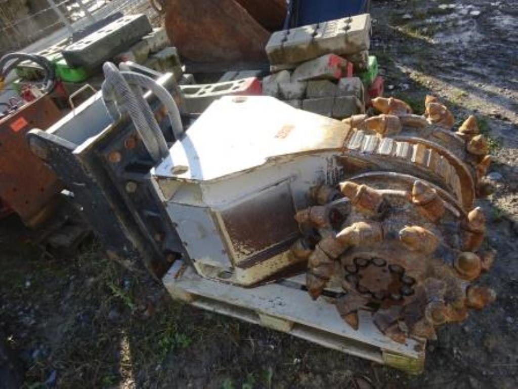 Baufahrzeuge, Raupenbagger, Radlader<br><font size="2"> In Zusammenarbeit mit Gläsener + Schmidt GmbH
</font>

-1