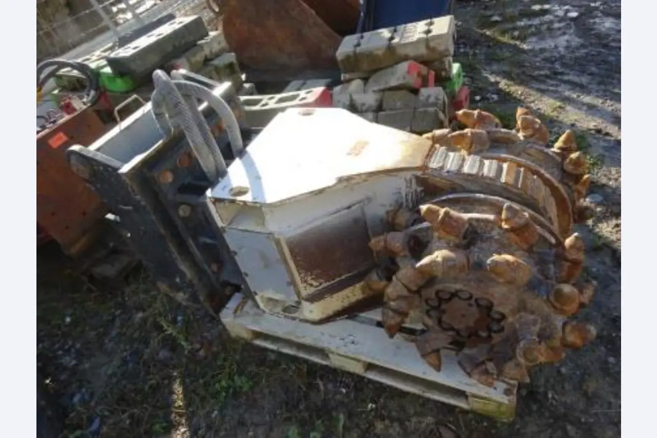 Veículos de construção, escavadoras de lagartas, carregadoras de rodas<br><font size="2"> Em cooperação com a Gläsener + Schmidt GmbH
</font>
-1