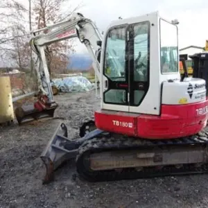 Pelle sur chenilles Takeuchi TB180FR