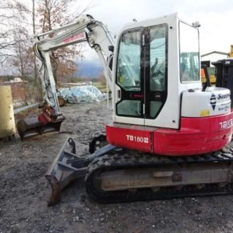 Graafmachine op rupsen Takeuchi TB180FR