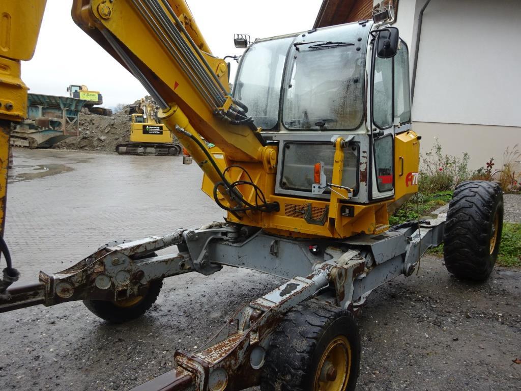 Véhicules de chantier, pelles sur chenilles, chargeuses sur pneus<br><font size="2"> En collaboration avec Gläsener + Schmidt GmbH
</font>

-7