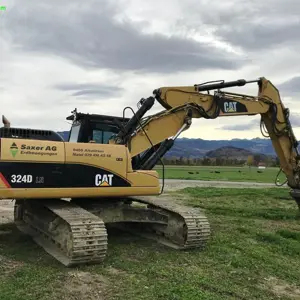 Graafmachine op rupsen Caterpillar 324D LN