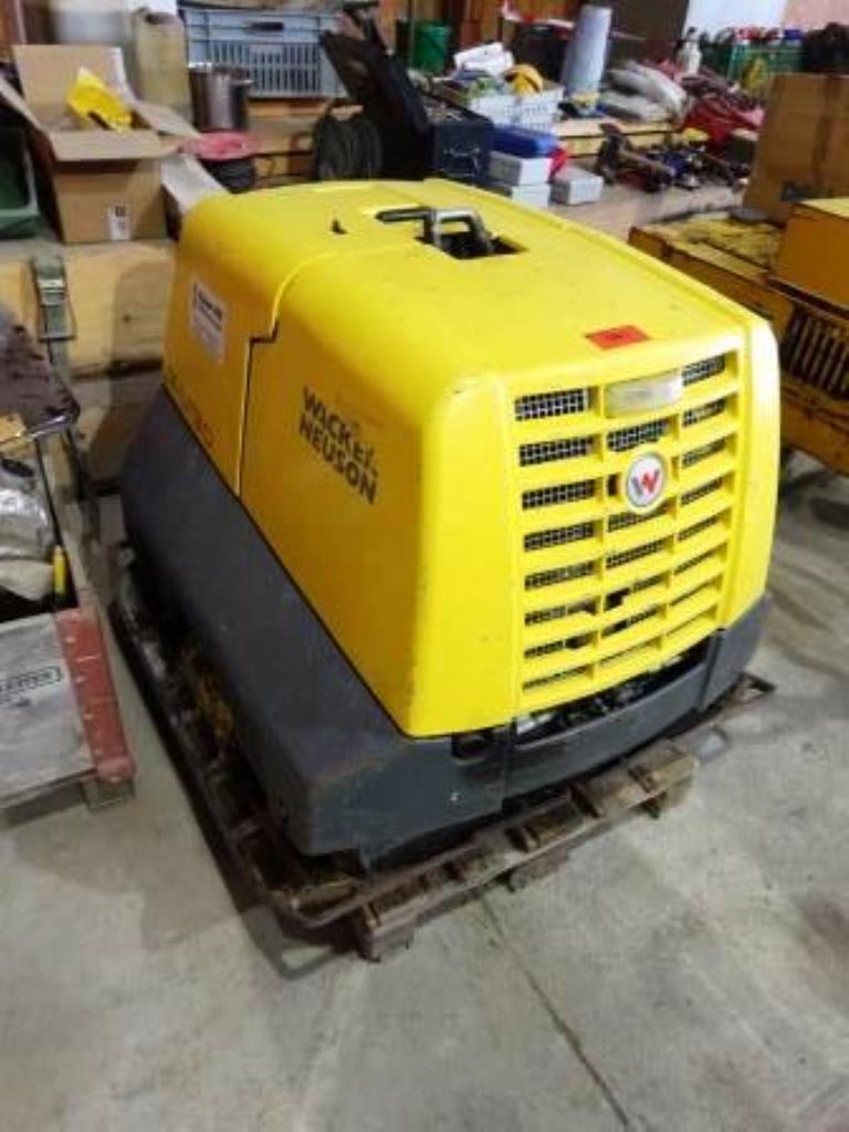 Veículos de construção, escavadoras de lagartas, carregadoras de rodas<br><font size="2"> Em cooperação com a Gläsener + Schmidt GmbH
</font>

-1