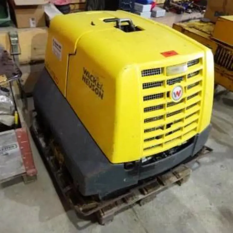 Plaque vibrante Wacker Neuson DPU130 Ke