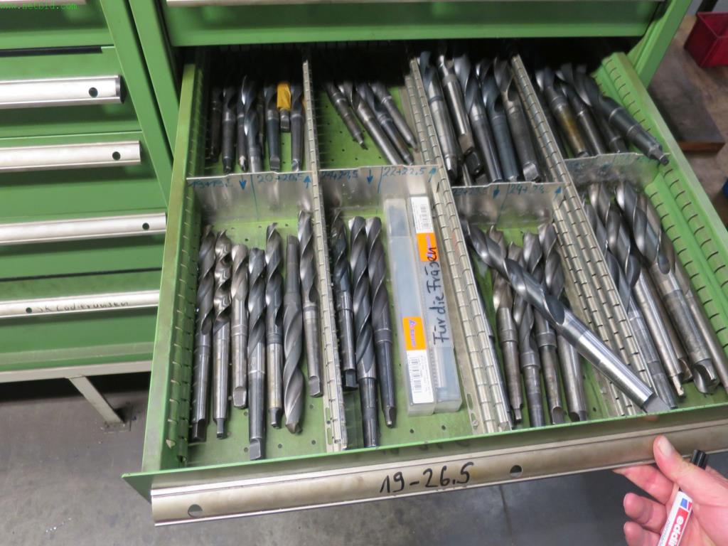 
Tooling machines and sheet metal machines out of the sector engineering and contract manufacturing. 
-3