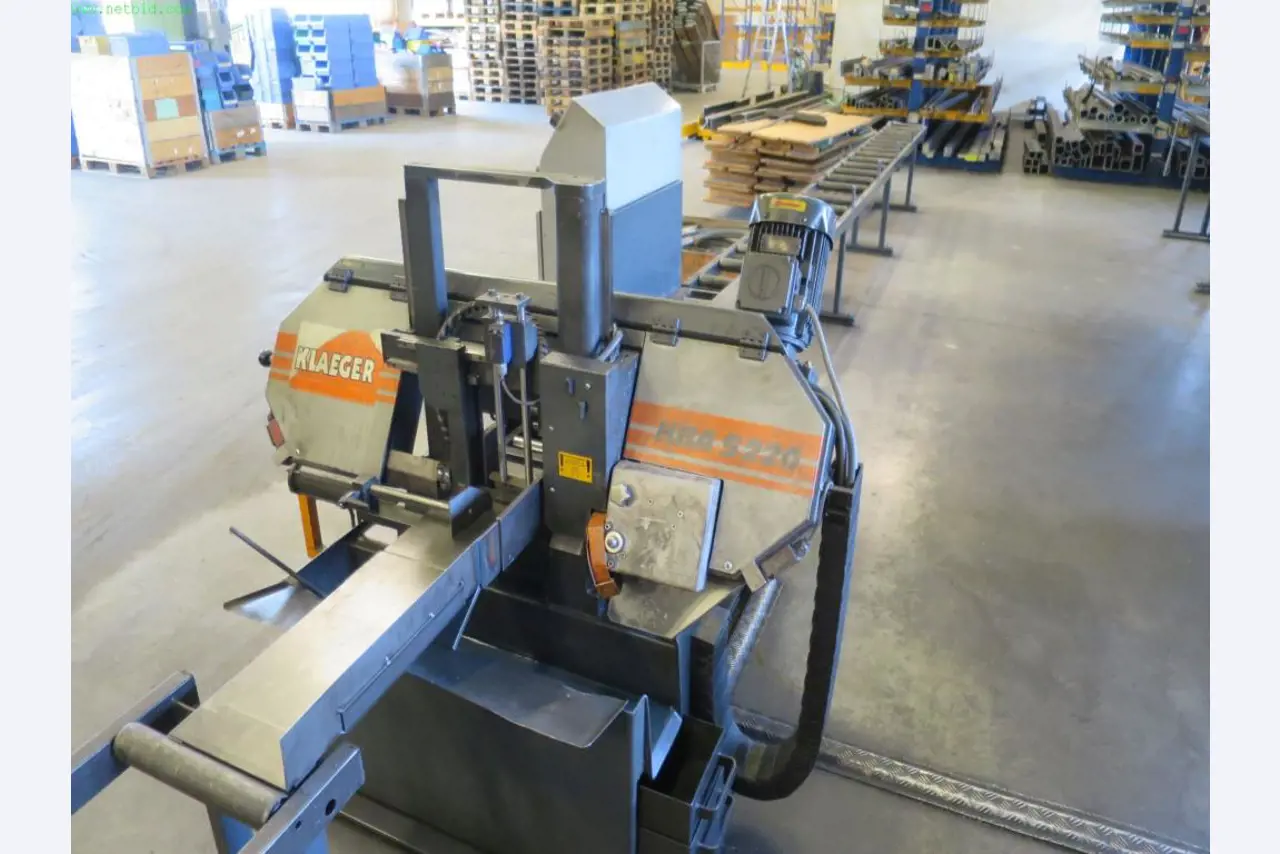 Tooling machines and sheet metal machines out of the sector engineering and contract manufacturing. 
-4