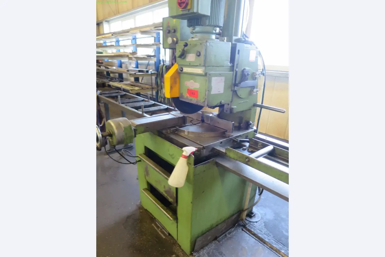 Tooling machines and sheet metal machines out of the sector engineering and contract manufacturing. 
-2