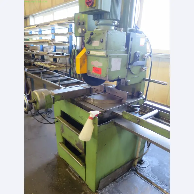 Tooling machines and sheet metal machines out of the sector engineering and contract manufacturing. 
-2