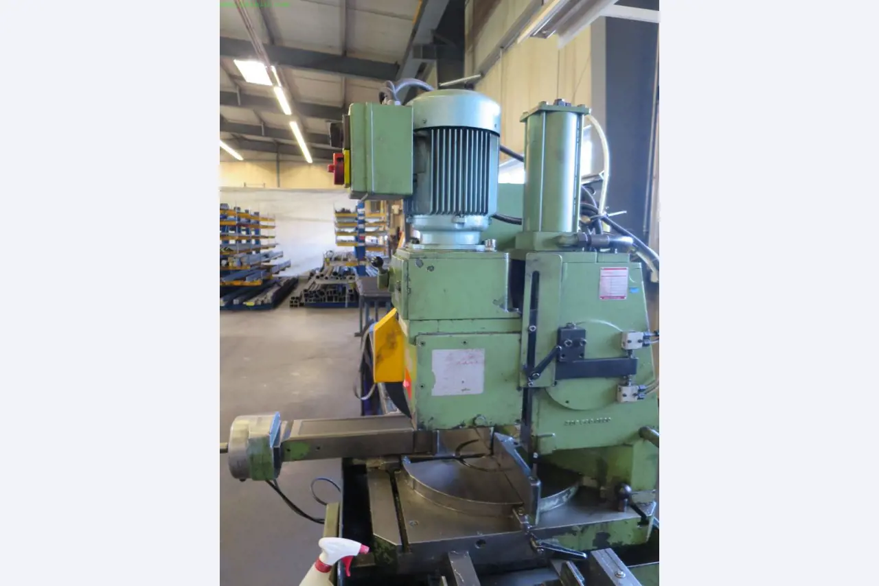 Tooling machines and sheet metal machines out of the sector engineering and contract manufacturing. 
-3