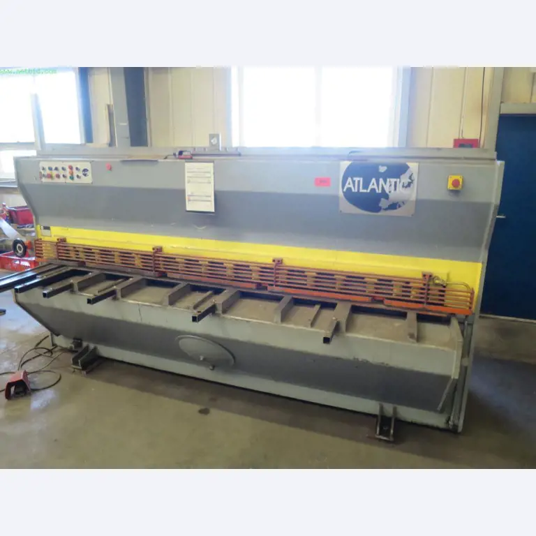 Máquinas-ferramentas e máquinas para trabalhar chapas metálicas<br> no domínio da engenharia mecânica e do fabrico por encomenda-2