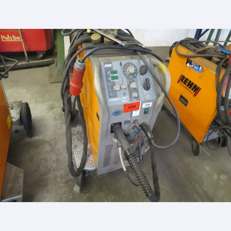 Máquinas-ferramentas e máquinas para trabalhar chapas metálicas<br> no domínio da engenharia mecânica e do fabrico por encomenda-1