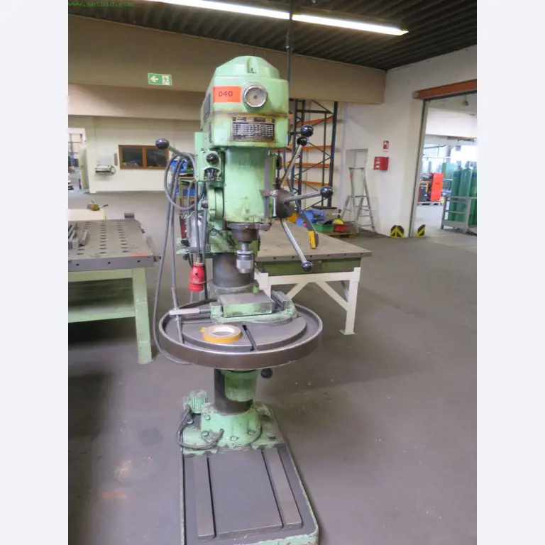 Tooling machines and sheet metal machines out of the sector engineering and contract manufacturing. -1