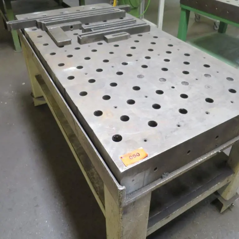 Welding table