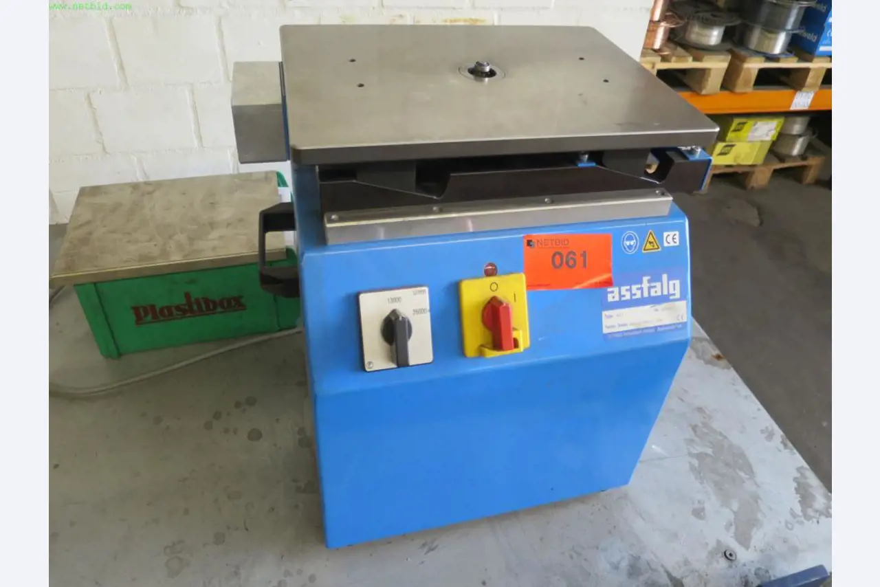 Máquinas-ferramentas e máquinas para trabalhar chapas metálicas<br> no domínio da engenharia mecânica e do fabrico por encomenda-1