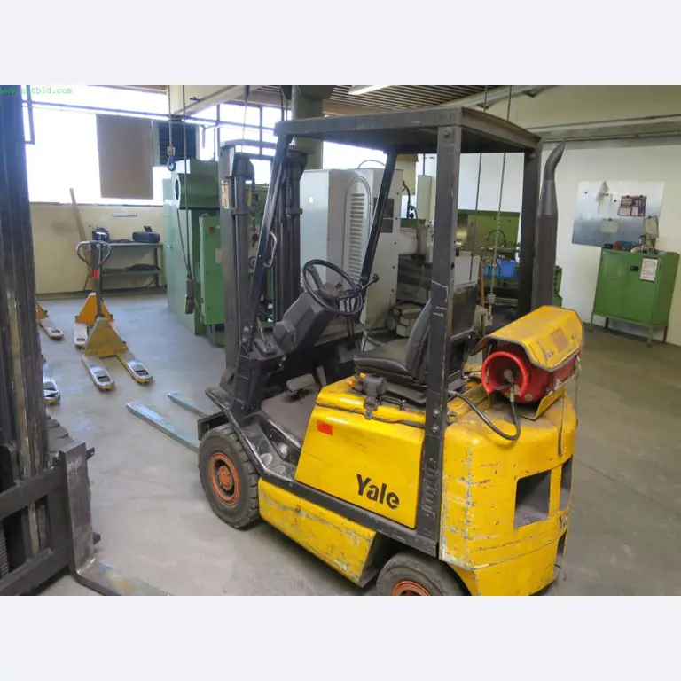 Tooling machines and sheet metal machines out of the sector engineering and contract manufacturing. 
-1