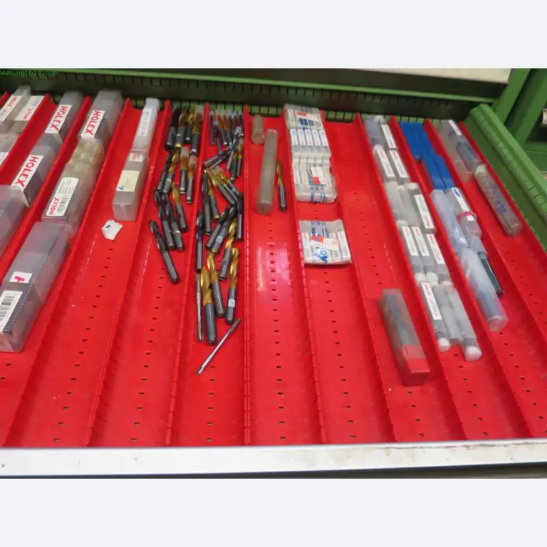 Máquinas-ferramentas e máquinas para trabalhar chapas metálicas<br> no domínio da engenharia mecânica e do fabrico por encomenda-6