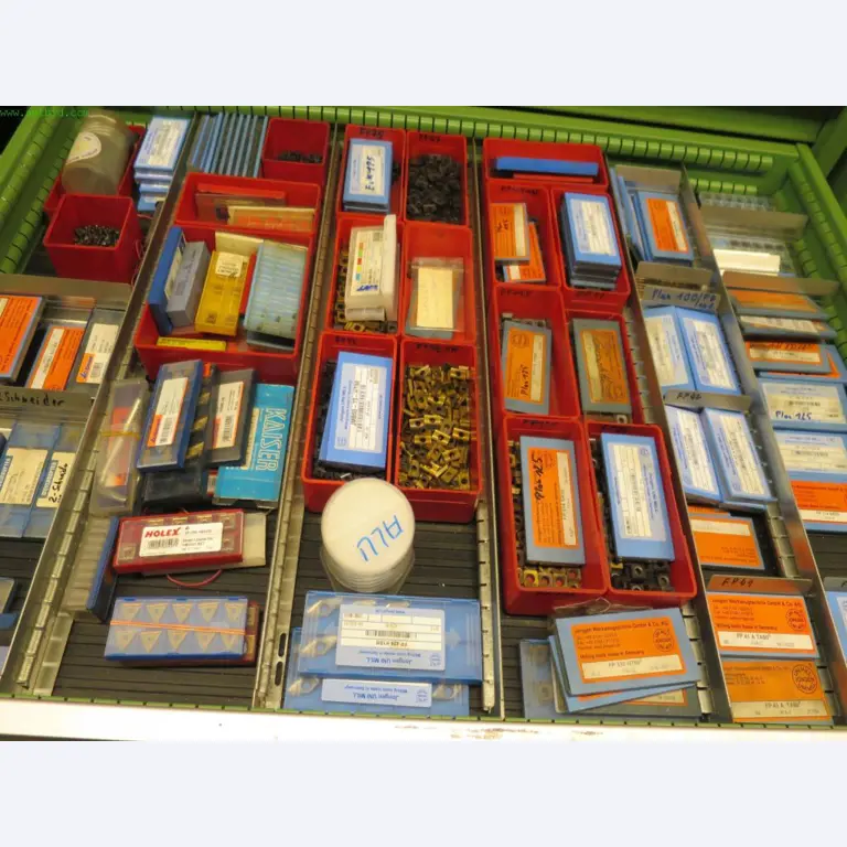 Máquinas-ferramentas e máquinas para trabalhar chapas metálicas<br> no domínio da engenharia mecânica e do fabrico por encomenda-8