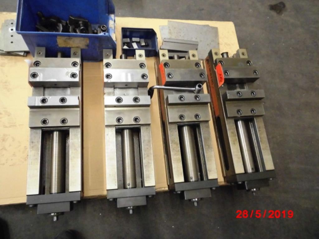 
Tooling machines and sheet metal machines out of the sector engineering and contract manufacturing. 
-1