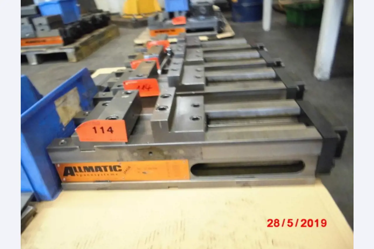 Tooling machines and sheet metal machines out of the sector engineering and contract manufacturing. 
-2