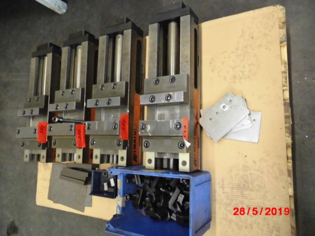 
Tooling machines and sheet metal machines out of the sector engineering and contract manufacturing. 
-3