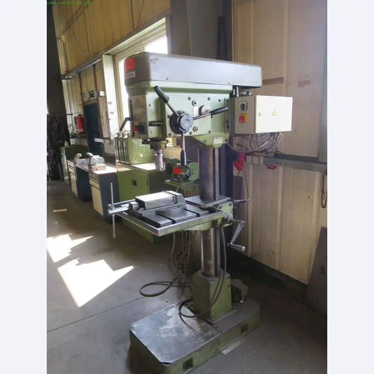 Tooling machines and sheet metal machines out of the sector engineering and contract manufacturing. 
-2