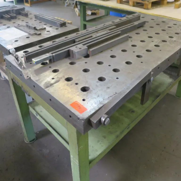 Welding table