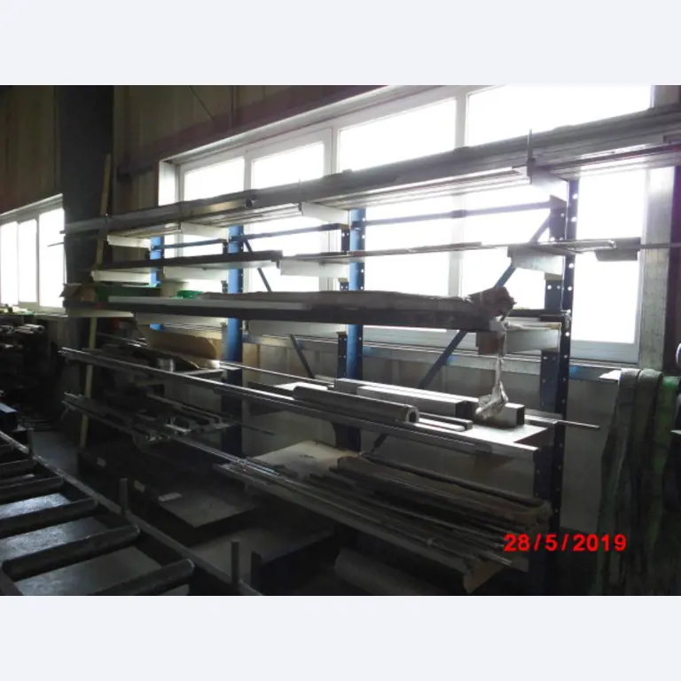 Máquinas-ferramentas e máquinas para trabalhar chapas metálicas<br> no domínio da engenharia mecânica e do fabrico por encomenda-1