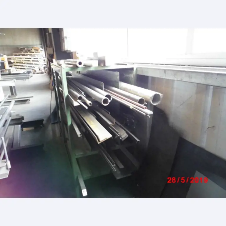 Máquinas-ferramentas e máquinas para trabalhar chapas metálicas<br> no domínio da engenharia mecânica e do fabrico por encomenda-2