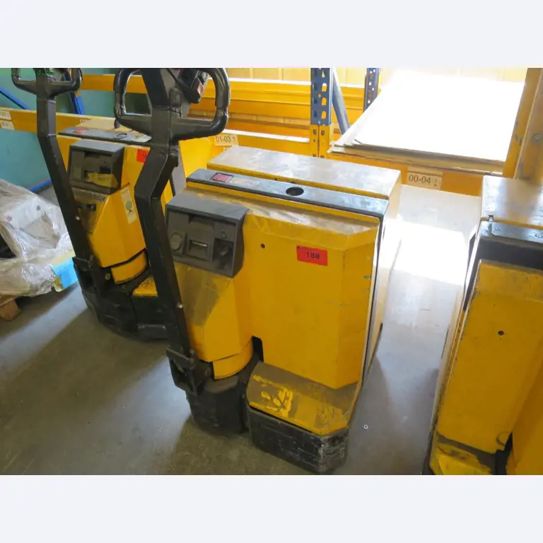 Tooling machines and sheet metal machines out of the sector engineering and contract manufacturing. 
-1