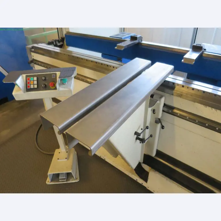 Tooling machines and sheet metal machines out of the sector engineering and contract manufacturing. 
-8