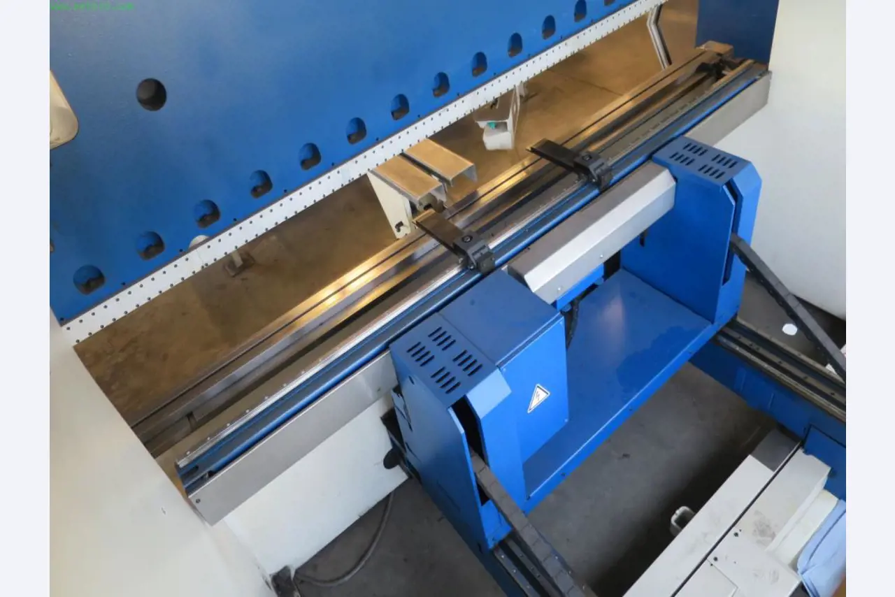 Tooling machines and sheet metal machines out of the sector engineering and contract manufacturing. 
-9