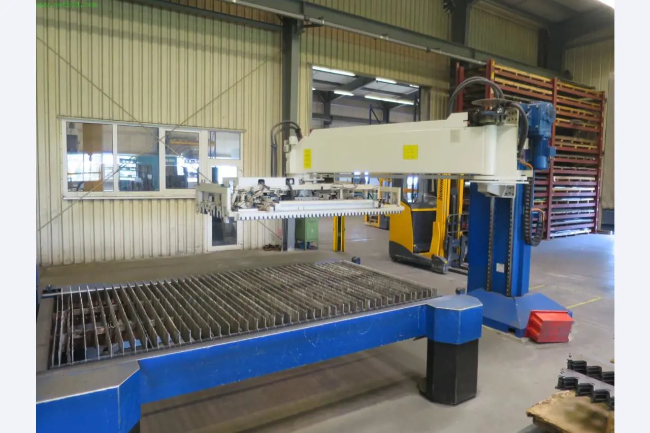 Máquinas-ferramentas e máquinas para trabalhar chapas metálicas<br> no domínio da engenharia mecânica e do fabrico por encomenda-5