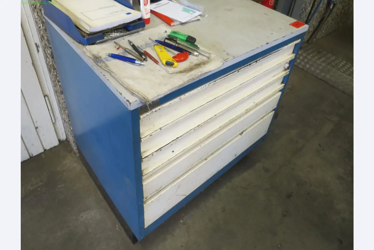 Máquinas-ferramentas e máquinas para trabalhar chapas metálicas<br> no domínio da engenharia mecânica e do fabrico por encomenda-8