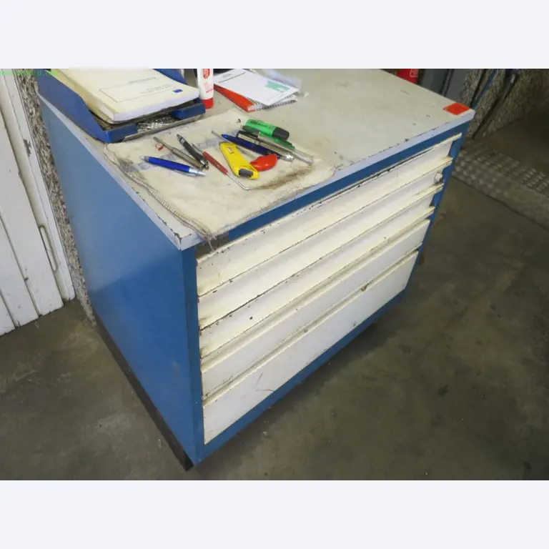 Máquinas-ferramentas e máquinas para trabalhar chapas metálicas<br> no domínio da engenharia mecânica e do fabrico por encomenda-8